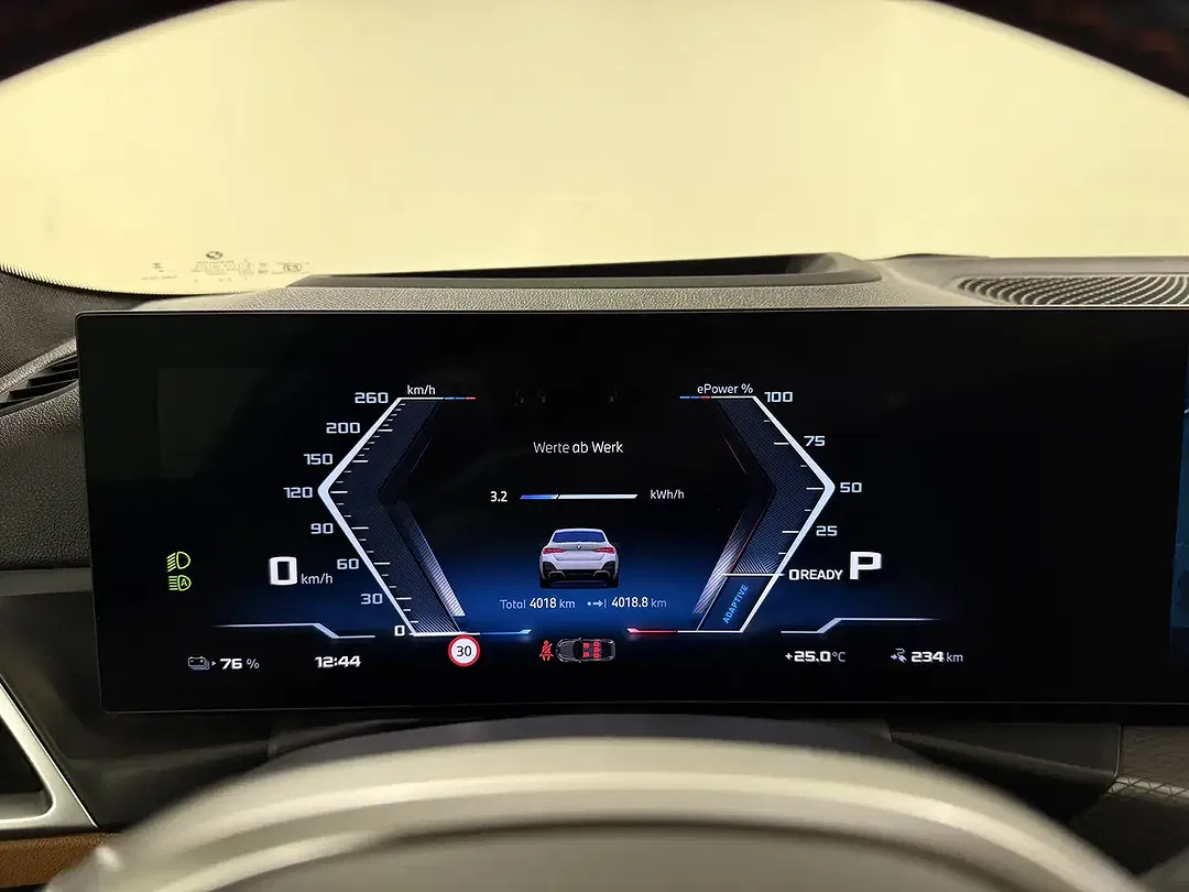 BMW i4 xDrive M60 Gran Coupe - Thumbnail 12