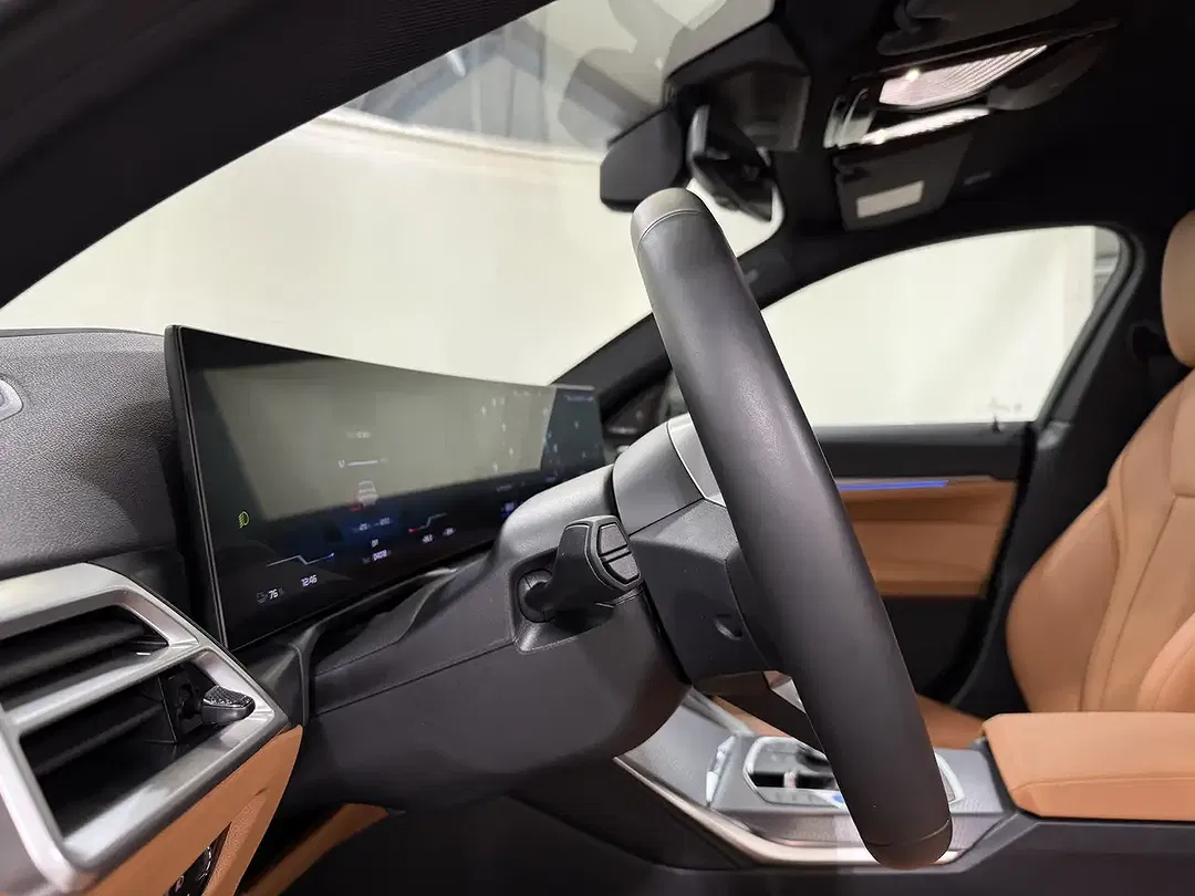 BMW i4 xDrive M60 Gran Coupe - Thumbnail 14