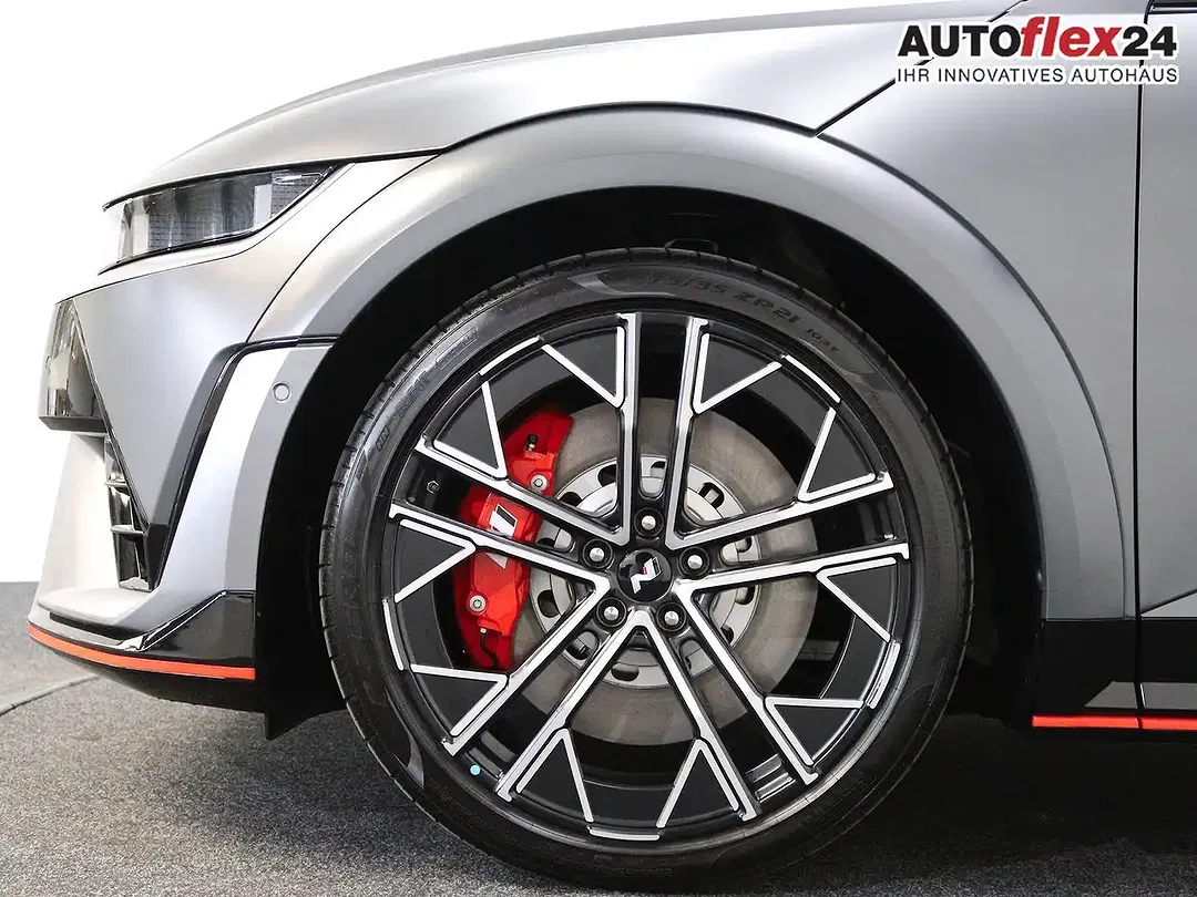 Hyundai IONIQ 5 N - Thumbnail 10