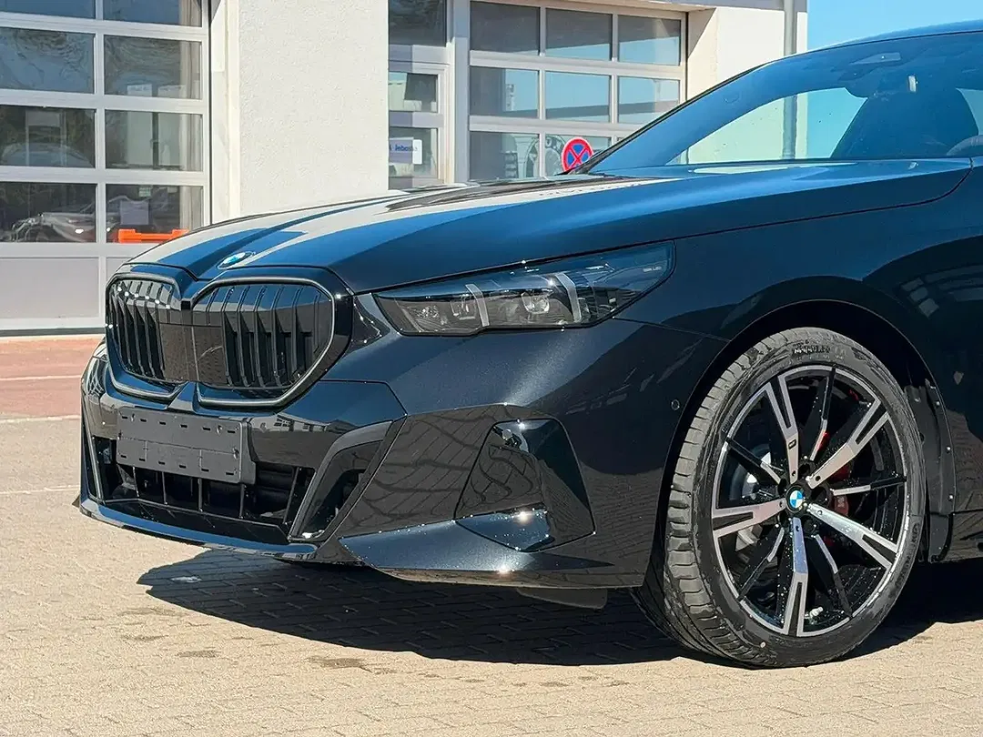 BMW 520 M Sport Pro - Thumbnail 2