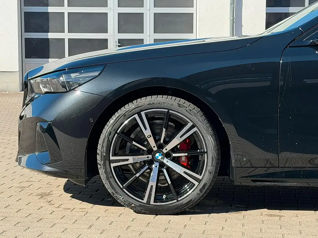 BMW 520 M Sport Pro - Thumbnail 4