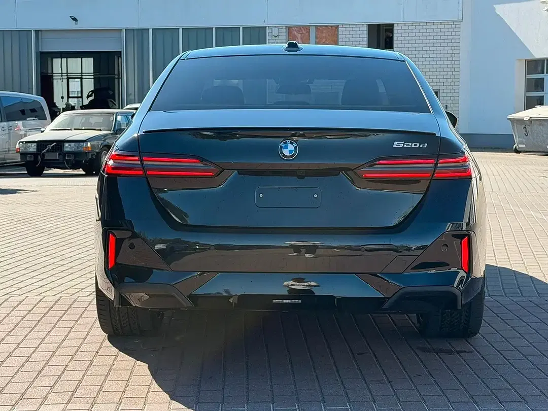 BMW 520 M Sport Pro - Thumbnail 9