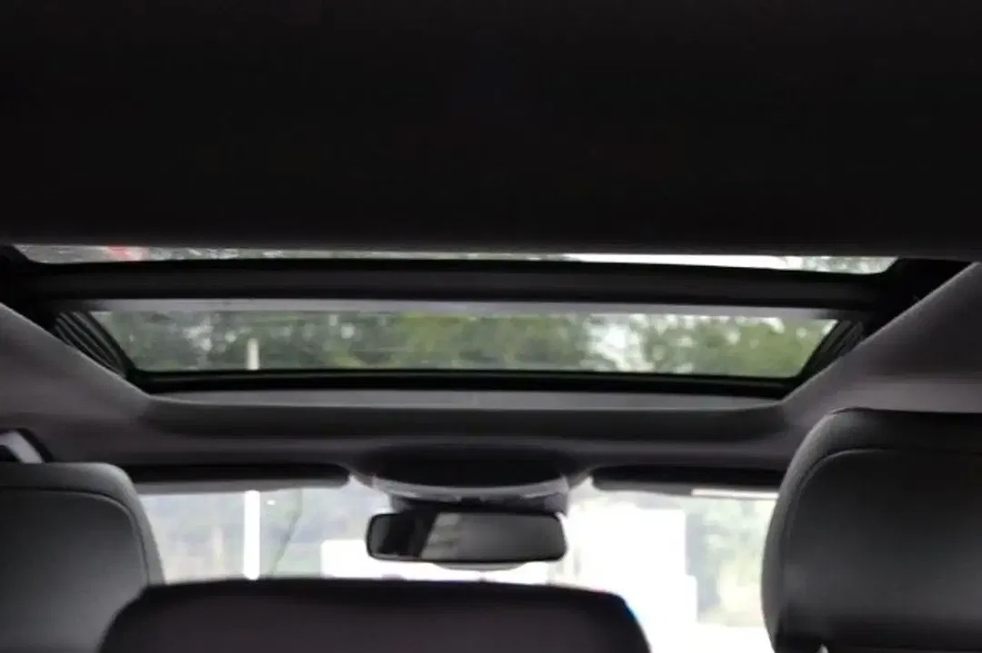 Ford Mondeo Hybrid ST-Line - Thumbnail 8