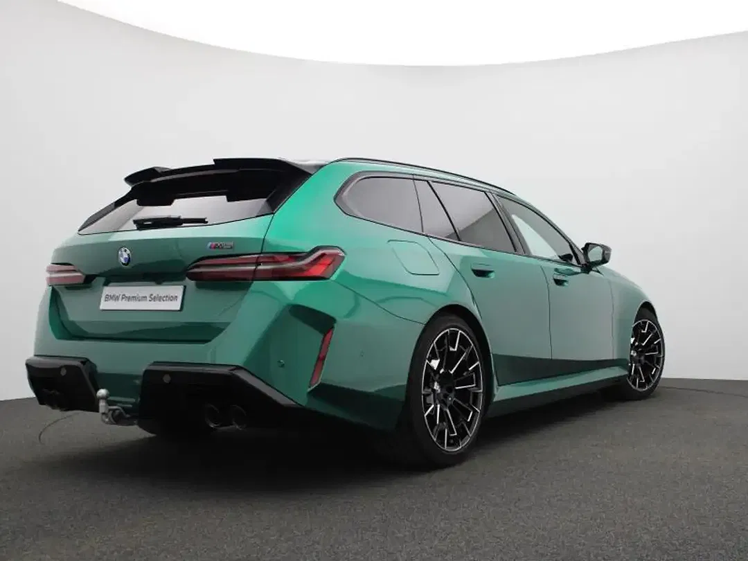 BMW M5 - Thumbnail 2