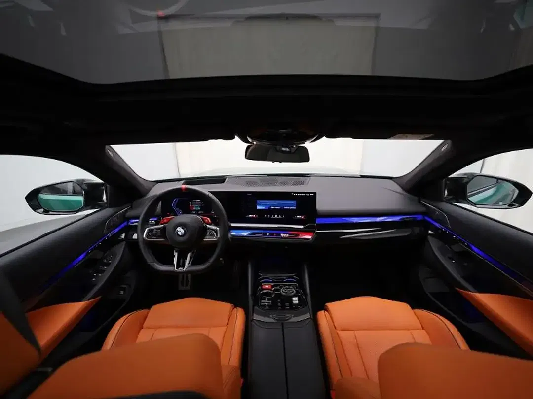 BMW M5 - Thumbnail 9