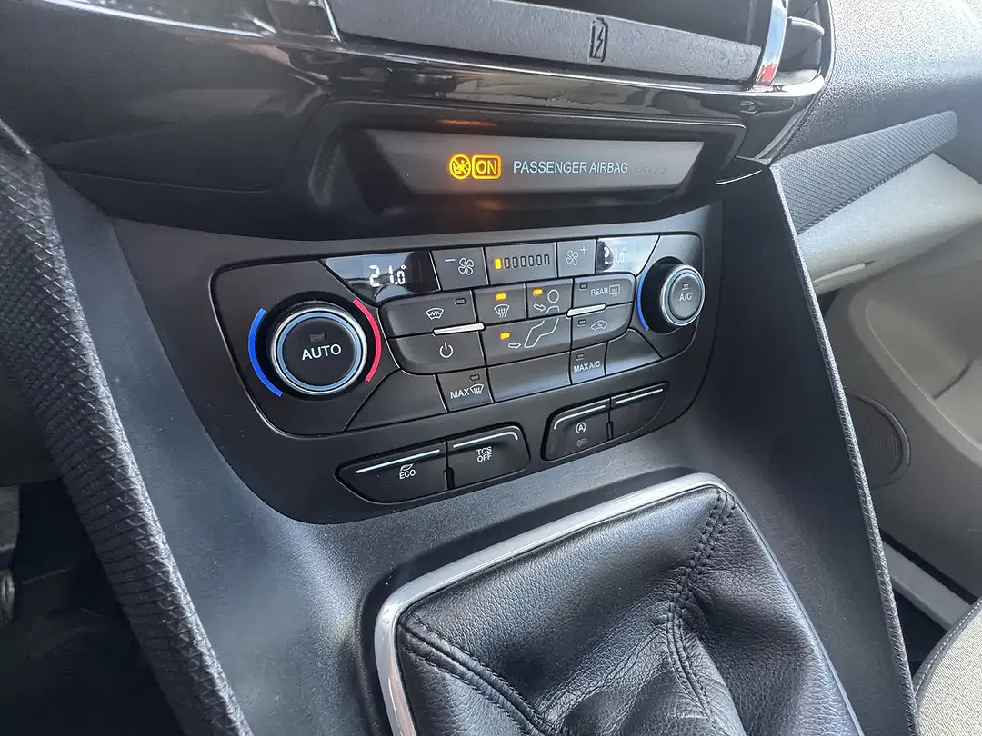 Ford Tourneo Connect 1.5 TDCi Titanium - foto 15