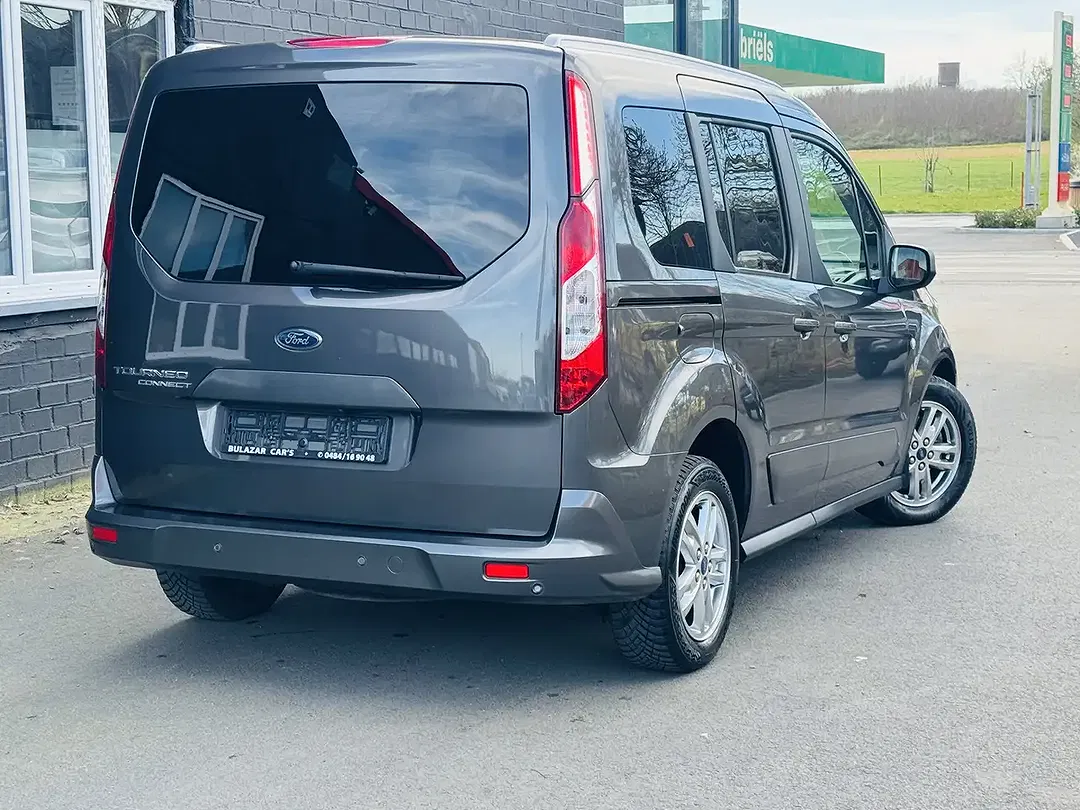 Ford Tourneo Connect 1.5 TDCi Titanium - Thumbnail 6