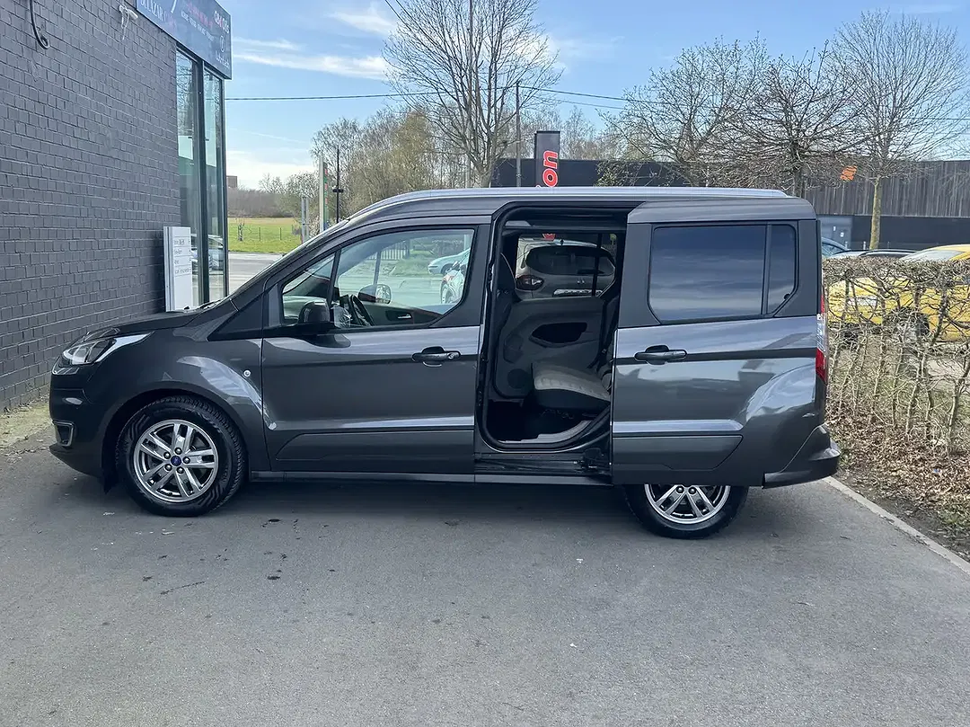 Ford Tourneo Connect 1.5 TDCi Titanium - Thumbnail 9
