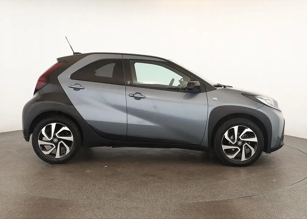 Toyota Aygo X CVT Team Deutschland - Thumbnail 4