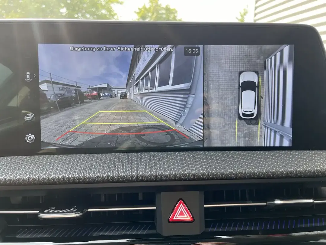 Kia EV6 Air - Thumbnail 8