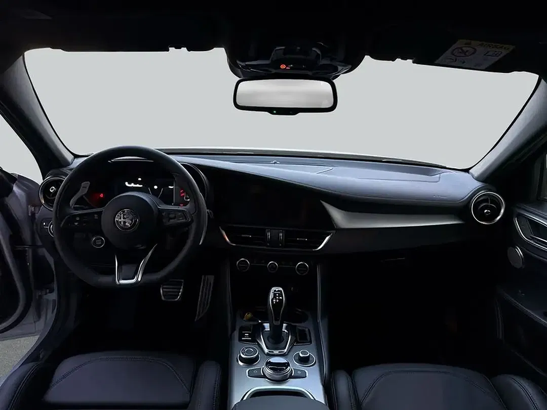 Alfa Romeo Giulia 2.2 Diesel Veloce - Thumbnail 11