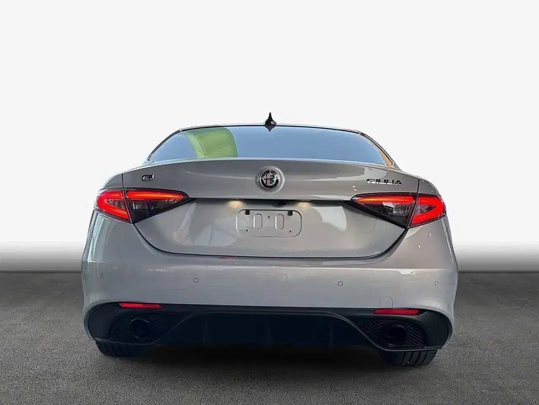 Alfa Romeo Giulia 2.2 Diesel Veloce - Thumbnail 5