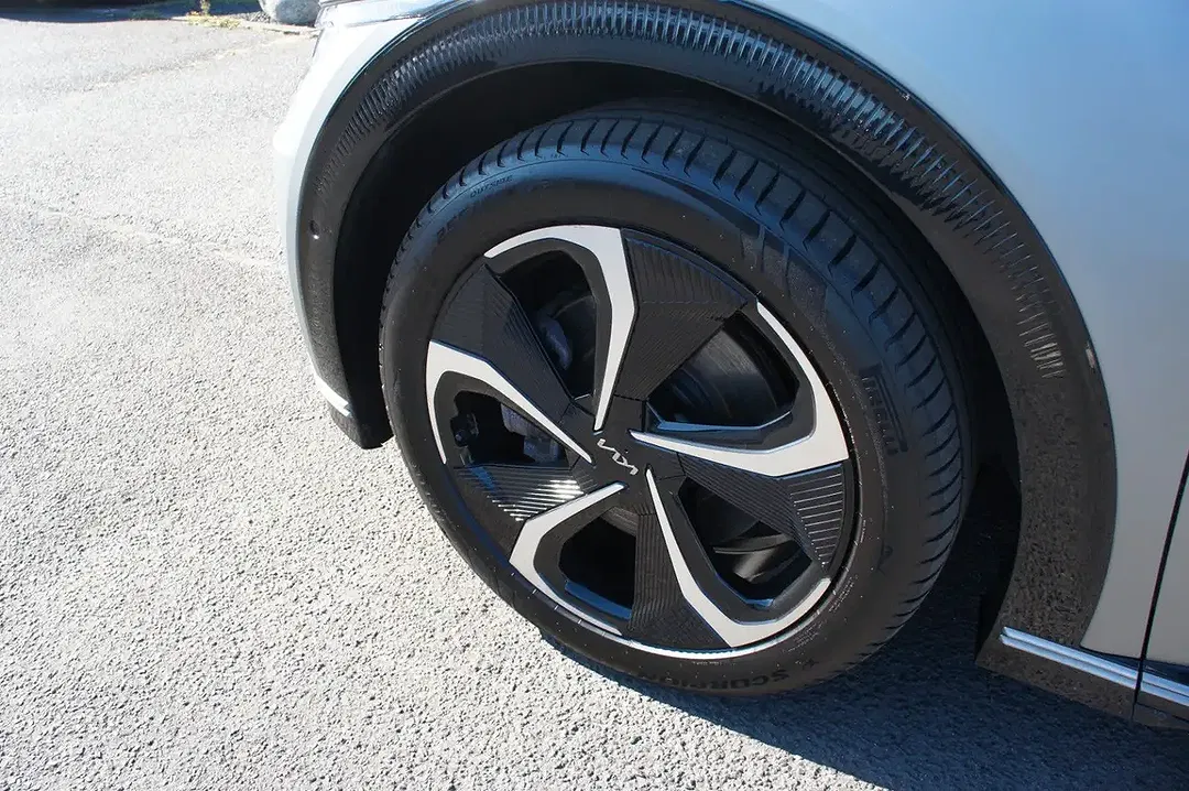 Kia EV6 77.4 kWh - Thumbnail 9