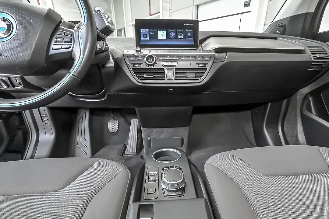 BMW i3 - Thumbnail 4
