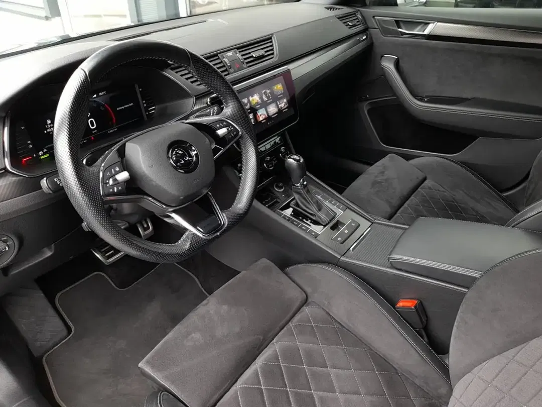 Skoda Superb PHEV DSG Combi Sportline - Thumbnail 11