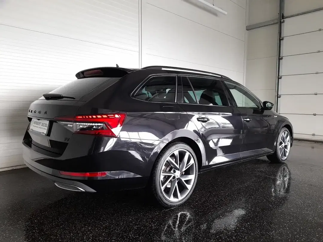 Skoda Superb PHEV DSG Combi Sportline - foto 2