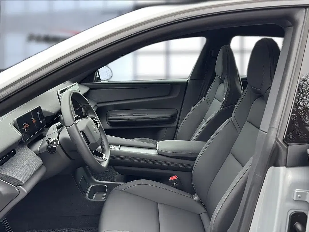 Polestar 4 Long Range - Thumbnail 10