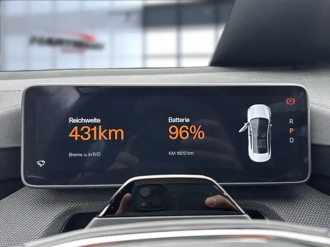 Polestar 4 Long Range - Thumbnail 13