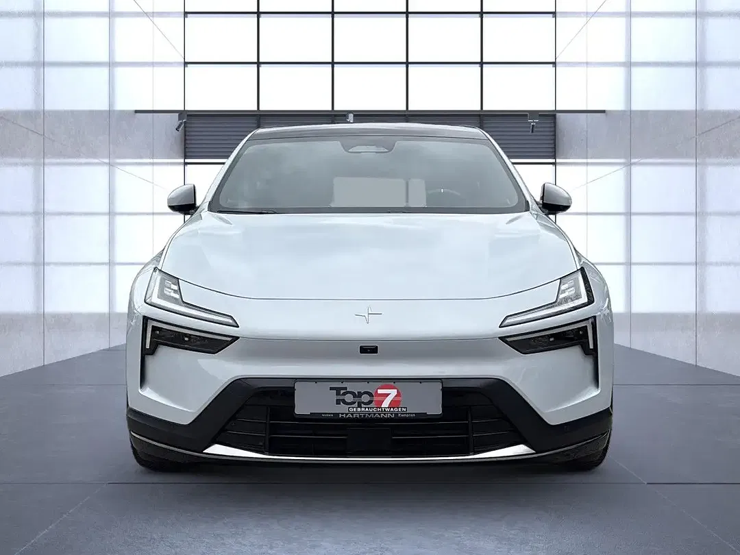 Polestar 4 Long Range - Thumbnail 6