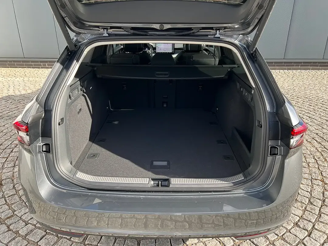 Skoda Superb 2.0 TDI DSG Combi Selection - Thumbnail 5