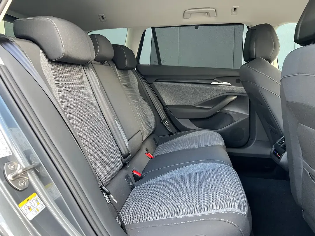 Skoda Superb 2.0 TDI DSG Combi Selection - Thumbnail 8