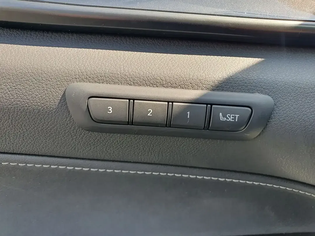 Lexus NX 350h Executive Line - Thumbnail 11