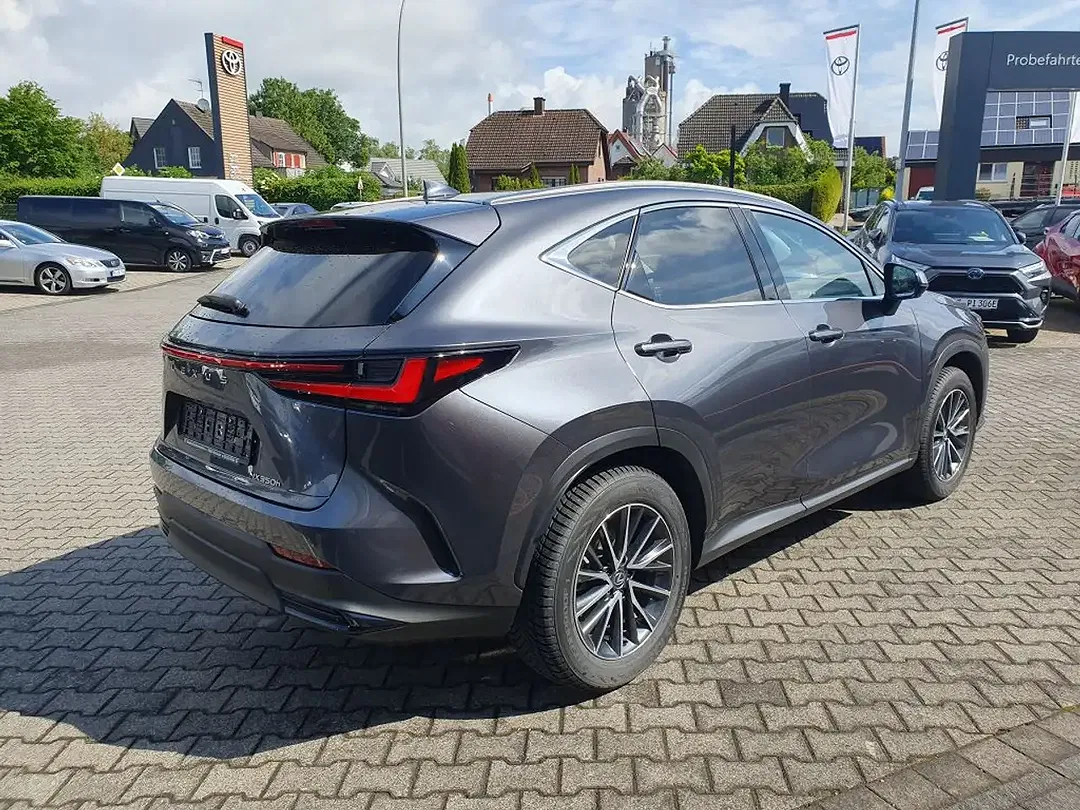 Lexus NX 350h Executive Line - Thumbnail 4