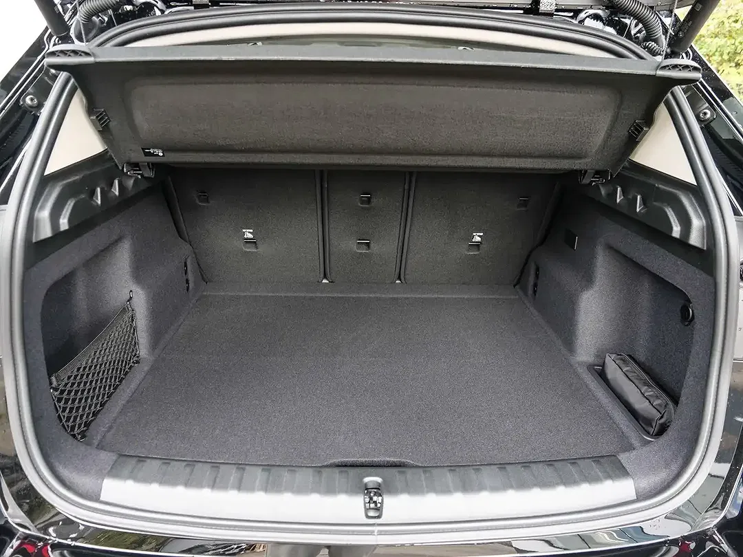 BMW iX1 eDrive xLine - Thumbnail 12