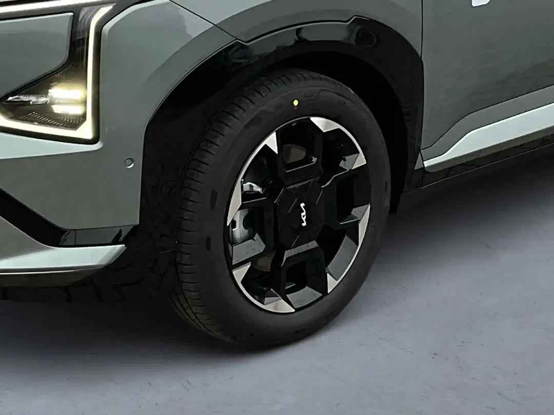 Kia EV5 GT-Line Launch Edition - Thumbnail 6