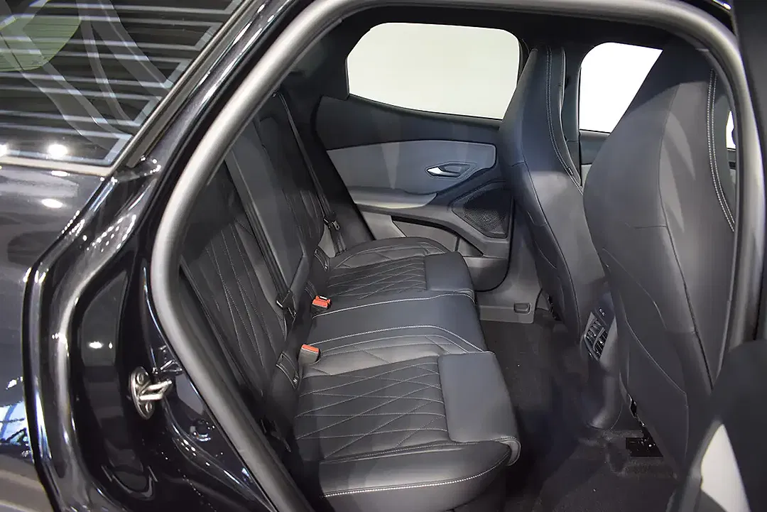 Ford Explorer Select - Thumbnail 10
