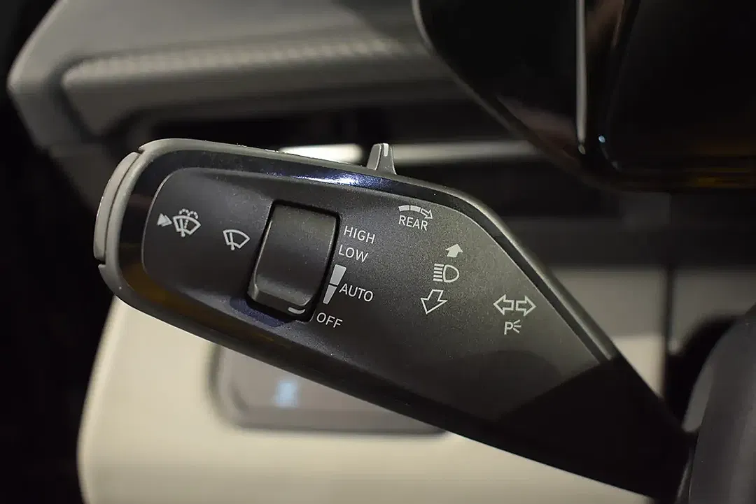 Ford Explorer Select - Thumbnail 14