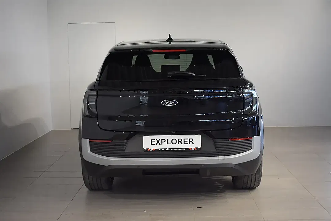 Ford Explorer Select - Thumbnail 5