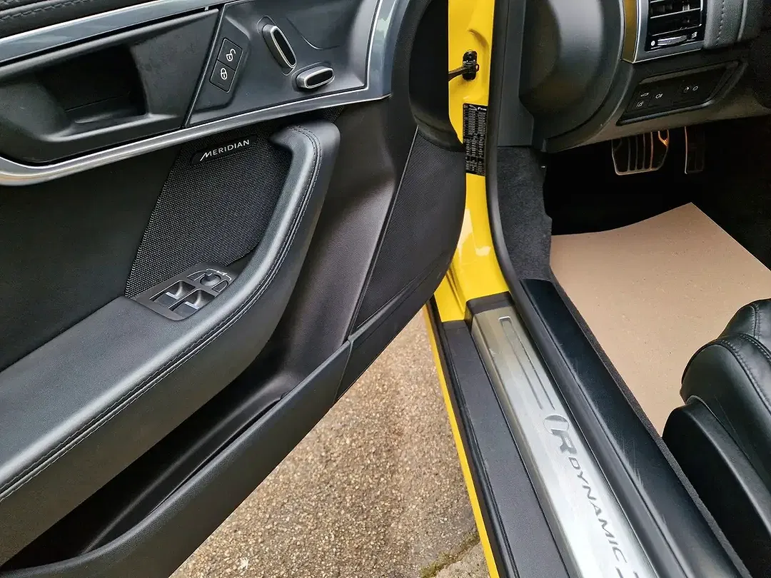 Jaguar F-Type 4x4 Coupe R-Dynamic Limited Edition - Thumbnail 27