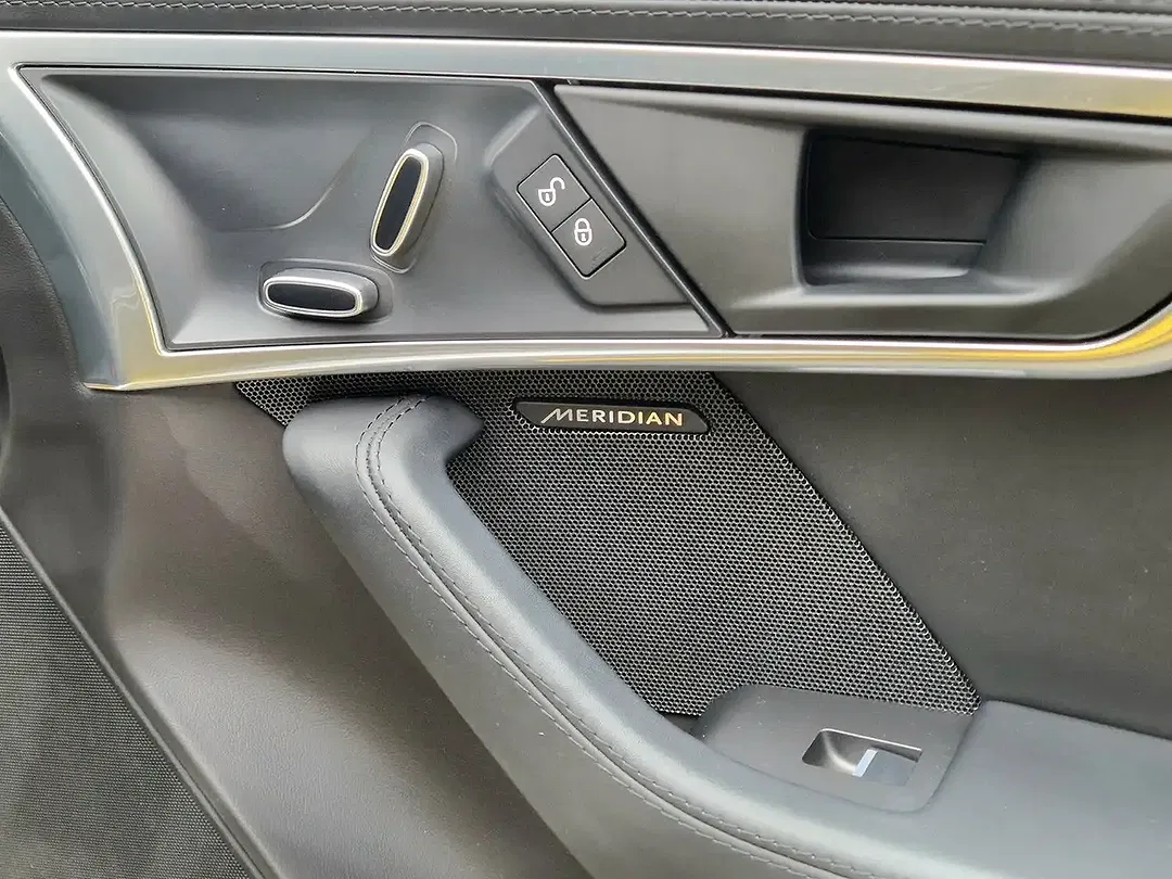 Jaguar F-Type 4x4 Coupe R-Dynamic Limited Edition - Thumbnail 32