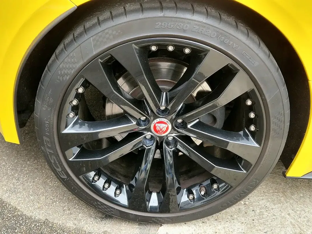 Jaguar F-Type 4x4 Coupe R-Dynamic Limited Edition - Thumbnail 34