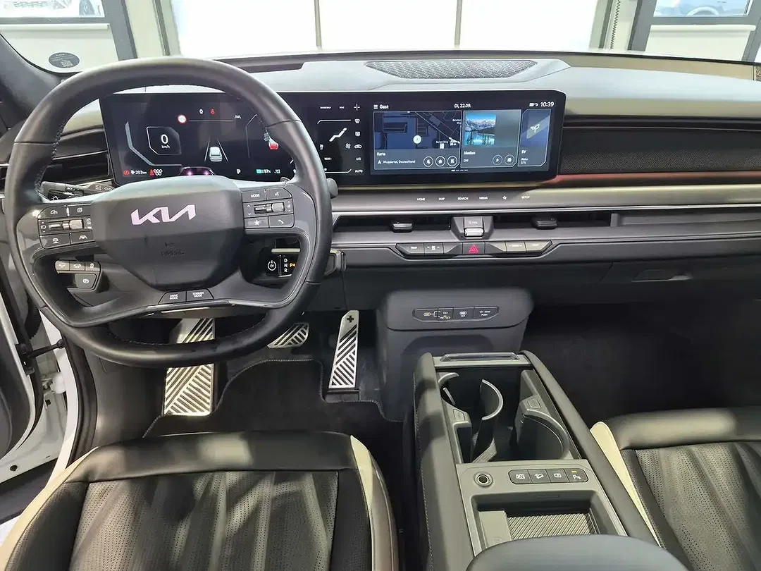 Kia EV9 GT-Line Launch Edition - Thumbnail 9