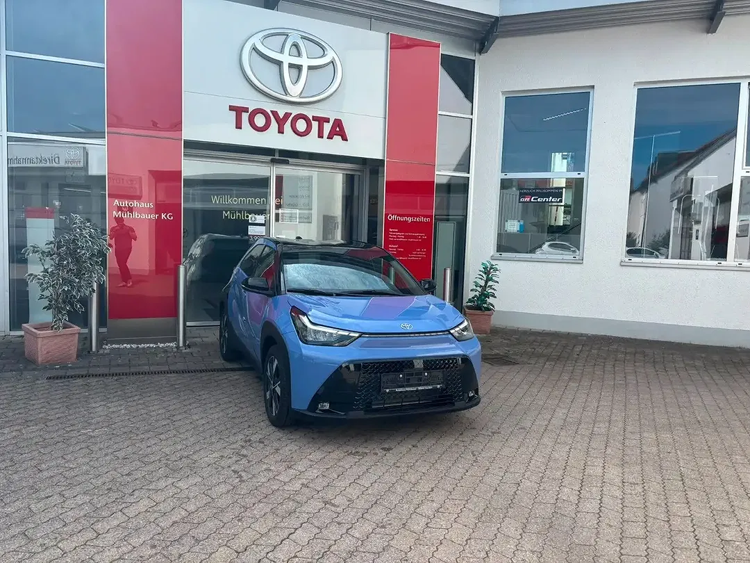 Toyota Aygo Hybrid Teamplayer - Thumbnail 3