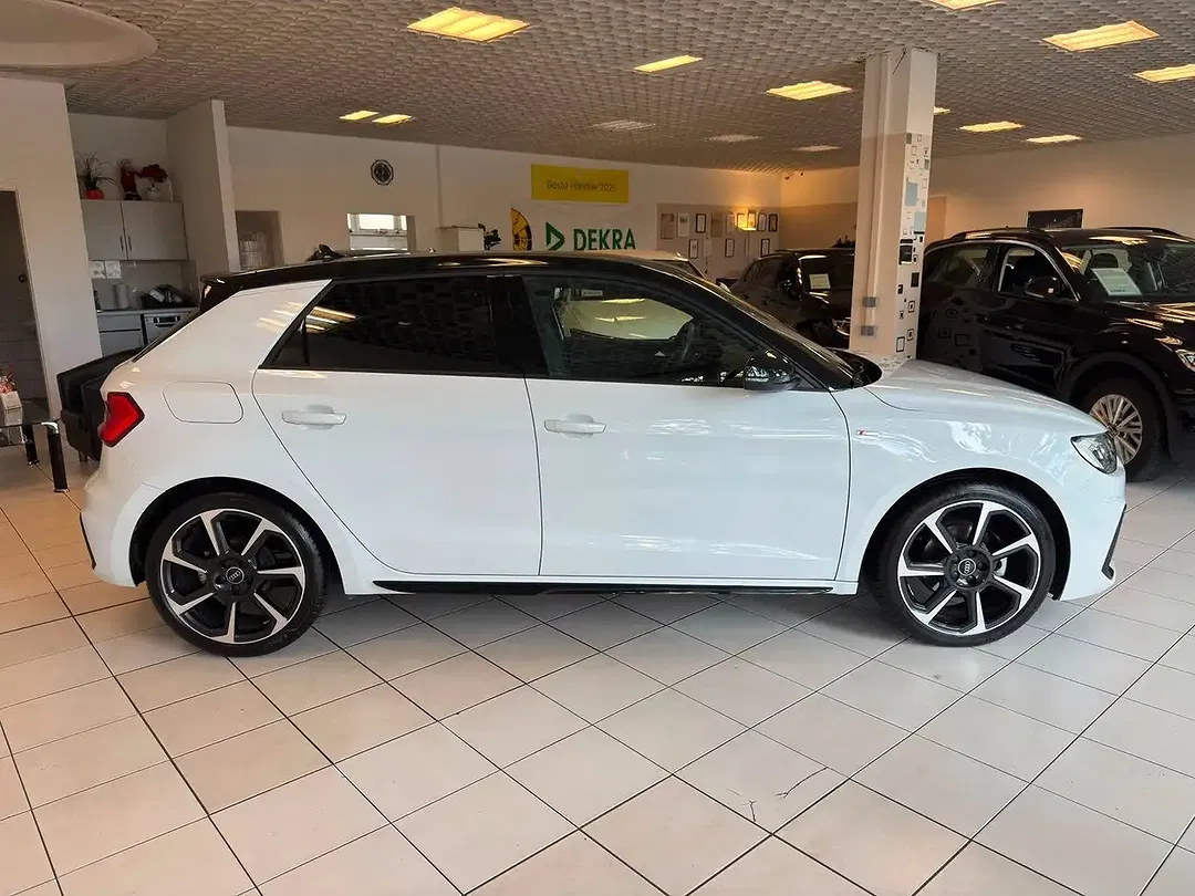 Audi A1 30 TFSI Sportback S line - Thumbnail 9