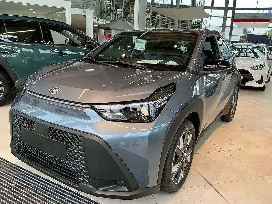 Toyota Aygo 1.5 Active - Thumbnail 1