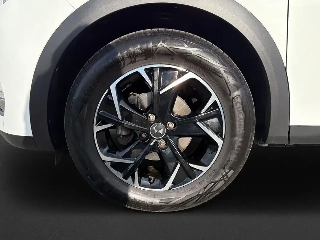 DS Automobiles DS 3 - Thumbnail 6