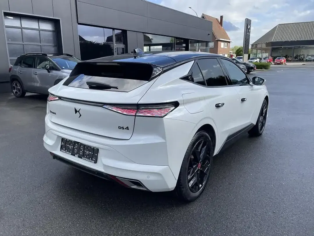 DS Automobiles DS 4 - Thumbnail 10