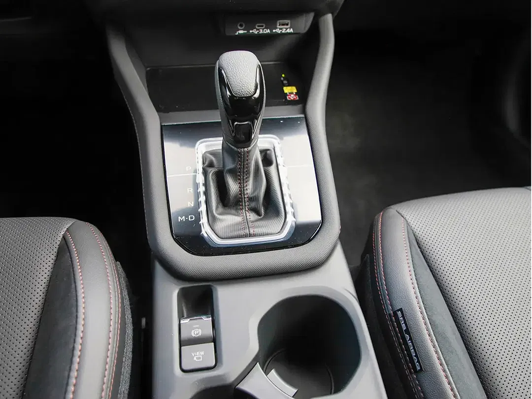 Subaru Forester 100kW 2.0 AWD Platinum - foto 15