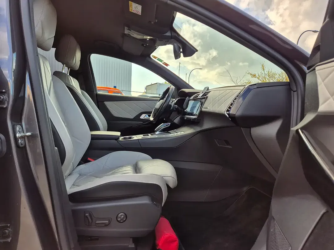 DS Automobiles DS 7 Crossback - Thumbnail 11