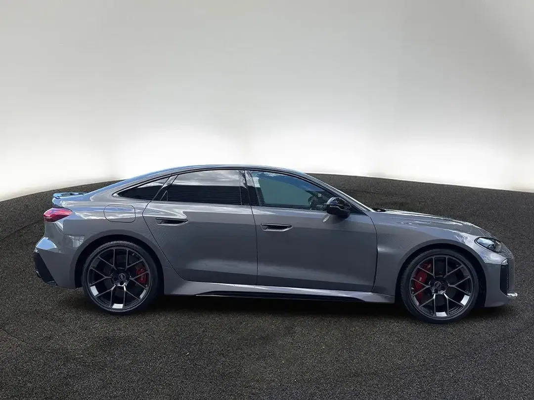 Audi RS5 tiptronic - Thumbnail 3