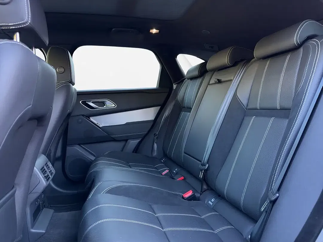 Land Rover Range Rover Velar R-Dynamic SE - Thumbnail 11