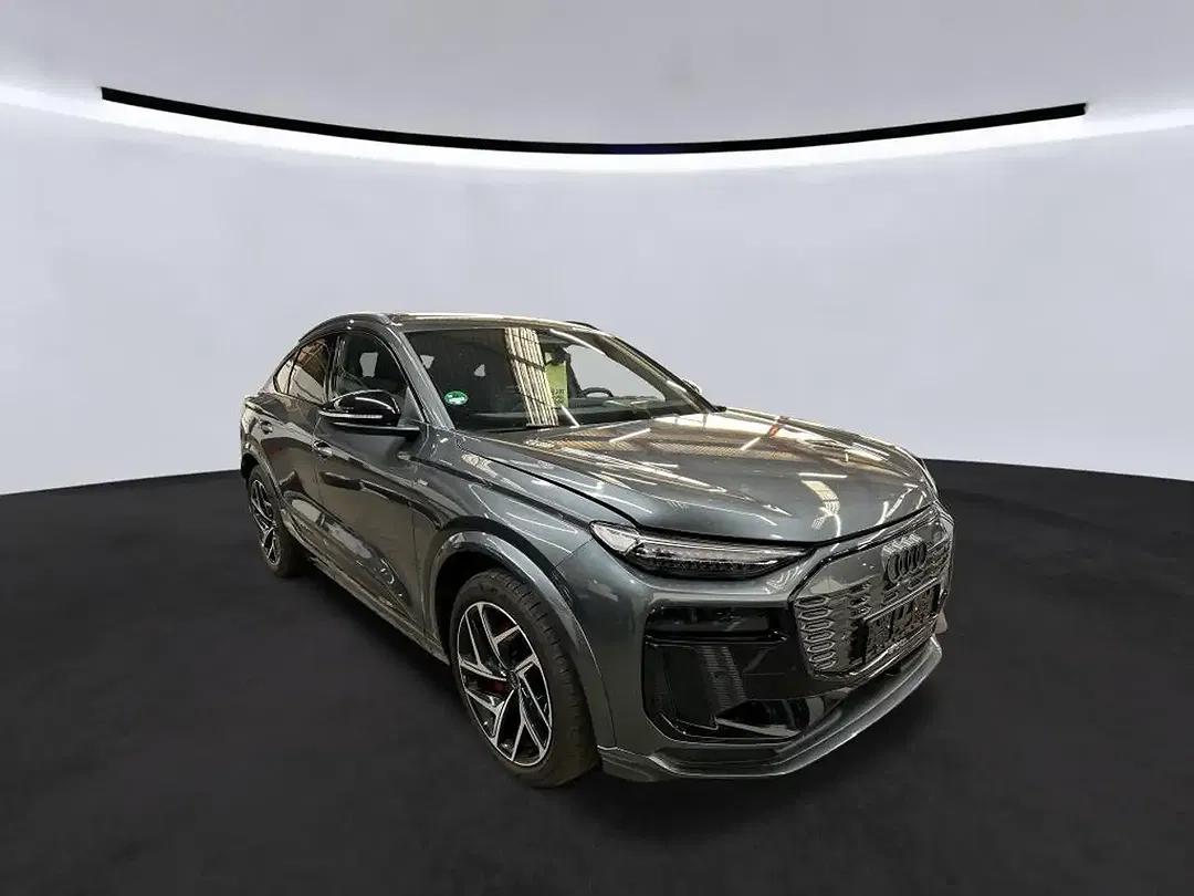 Audi Q6 e-tron performance Sportback S line - Thumbnail 4