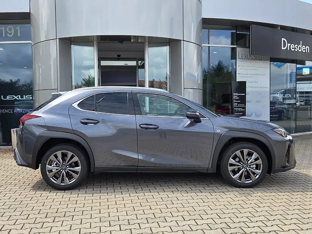 Lexus UX 300h F SPORT Design - foto 2