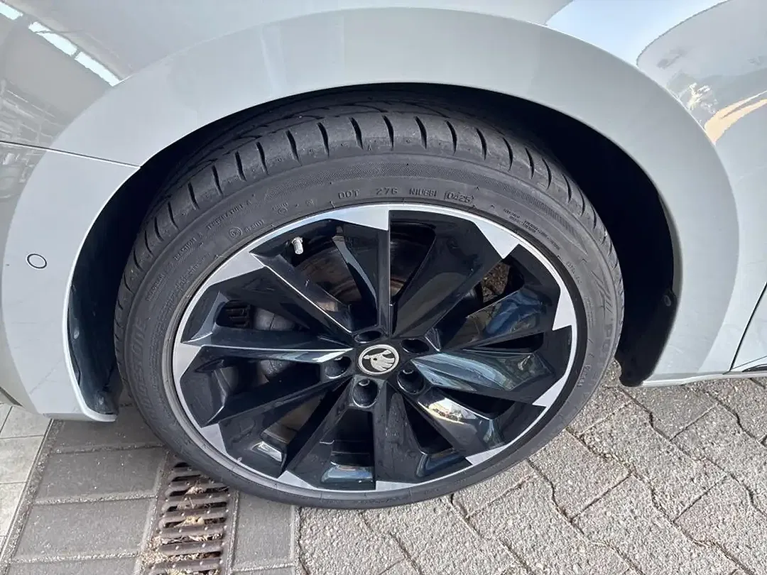 Skoda Superb 1.4 iV Combi Sportline - Thumbnail 6