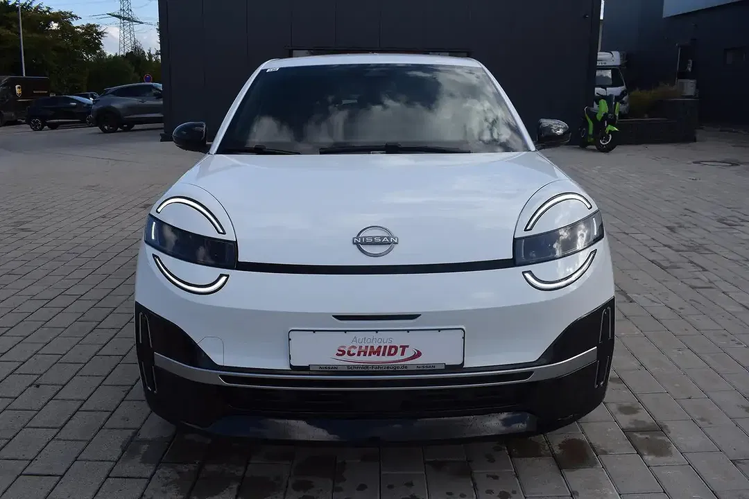 Nissan Micra - Thumbnail 3
