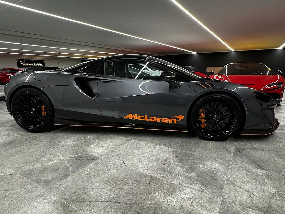 McLaren Artura Spider - Thumbnail 9